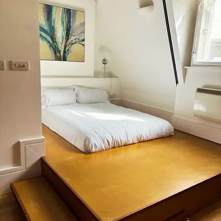 Airy Loft Leeds (West Yorkshire)